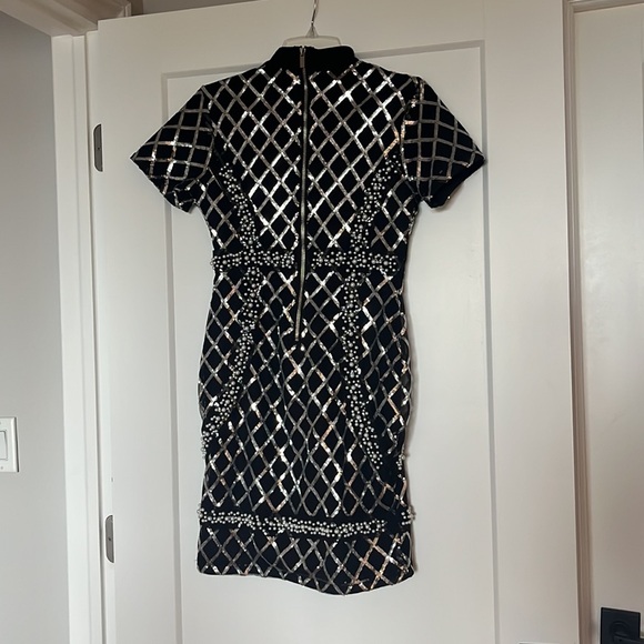 Mini dress - Picture 4 of 4